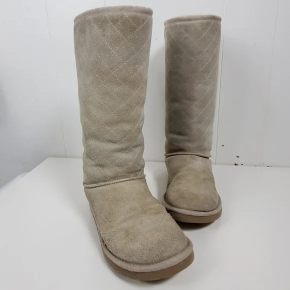 Ugg Classic tall boot 2 - Picture 10 of 12
